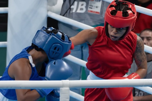 Yuliett Hinestroza (der.) tendrá que prepararse para el Mundial de Boxeo. Foto: COP Yuliett Hinestroza (der.) tendrá que prepararse para el Mundial de Boxeo. Foto: COP