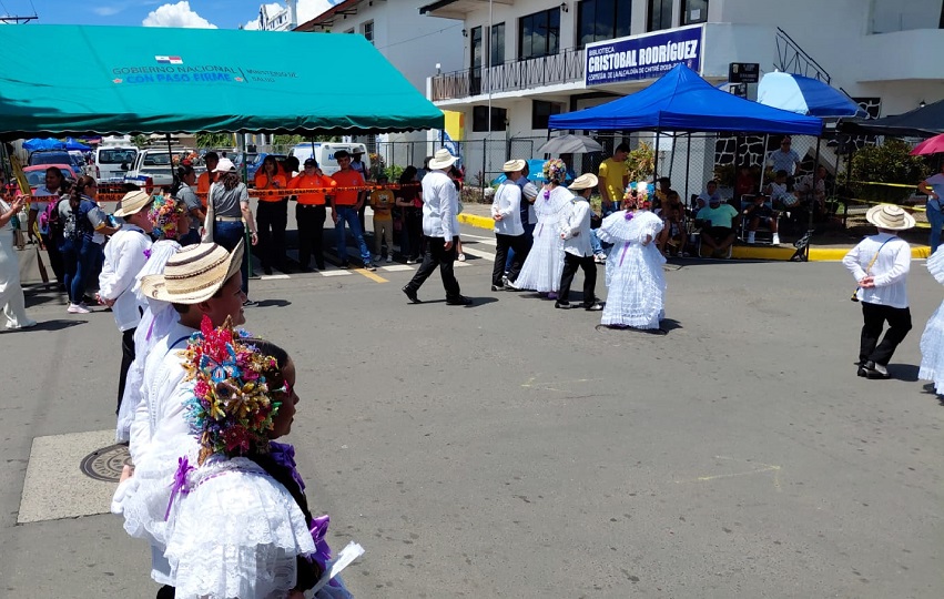 Entre el sonido del tambor y el repique de las bandas, Chitré y Los Pozos celebraron con orgullo sus aniversarios de fundación. Foto. Thays Domínguez Entre el sonido del tambor y el repique de las bandas, Chitré y Los Pozos celebraron con orgullo sus aniversarios de fundación. Foto. Thays Domínguez