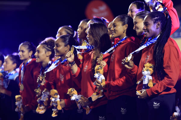 Jugadoras de Panamá con la medalla de oro en el Flag Football femenino en los Juegos Centroamericanos. Foto: EFE Jugadoras de Panamá con la medalla de oro en el Flag Football femenino en los Juegos Centroamericanos. Foto: EFE