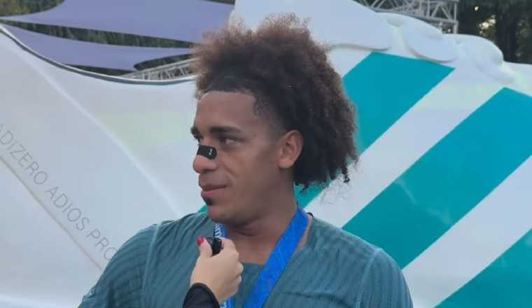 Adalberto 'Coco' Carrasquilla, participó en los 5 kilómetros. Foto: Captura Adalberto 'Coco' Carrasquilla, participó en los 5 kilómetros. Foto: Captura