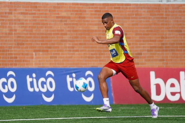 Daniel Aparicio en los entrenamientos de Panamá. Foto: FPF Daniel Aparicio en los entrenamientos de Panamá. Foto: FPF