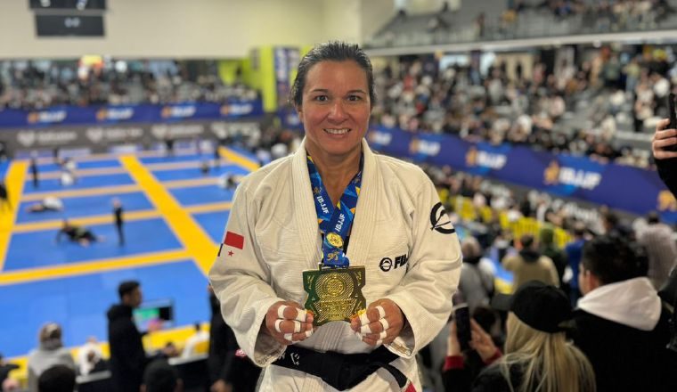 Jennisín Rosanía, ganó oro en Jiu Jitsu en torneo europeo. Foto: Cortesía