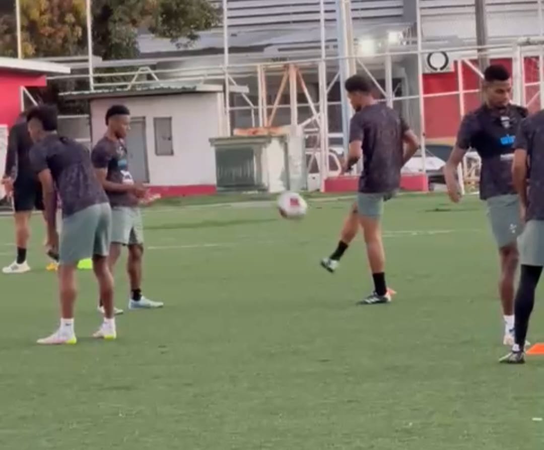 Tauro entrena en el 'Cascarita' Tapia, realiza su pretemporada. Tauro entrena en el 'Cascarita' Tapia, realiza su pretemporada.