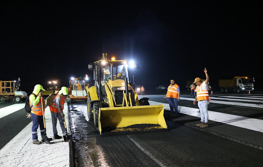 Luego procederán a la etapa final de ranurado de la pista. Luego procederán a la etapa final de ranurado de la pista.
