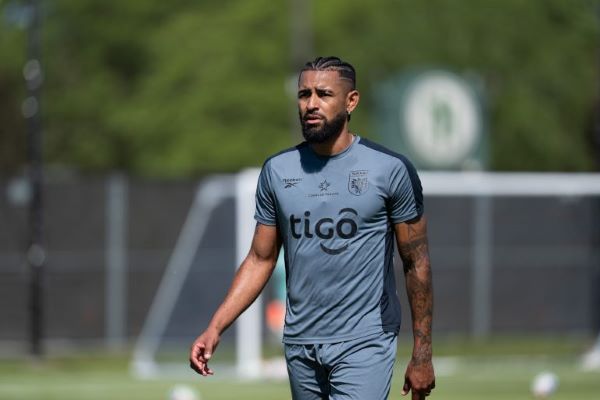 Aníbal Godoy se incorporó al grupo de jugadores. Foto: FPF Aníbal Godoy se incorporó al grupo de jugadores. Foto: FPF
