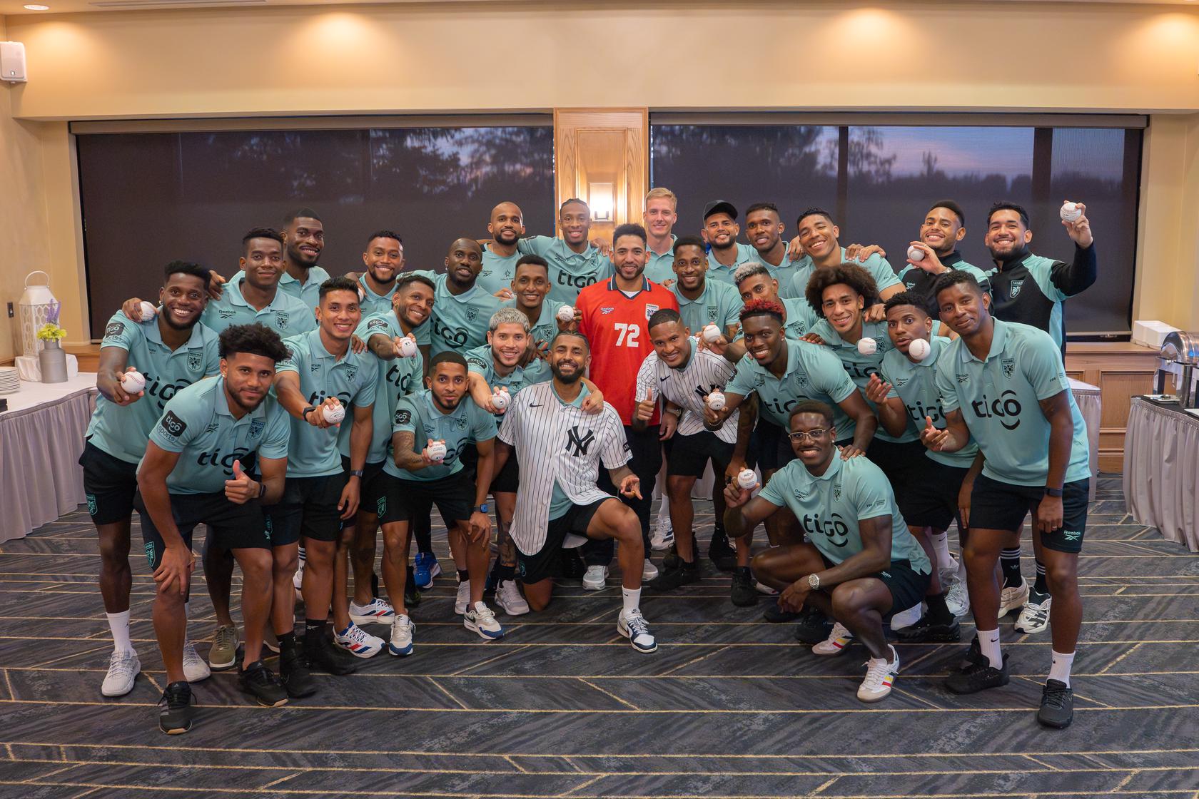 'Chema' Caballero, jugador de los Yanquis, con el equipo panameño. Foto: FPF 'Chema' Caballero, jugador de los Yanquis, con el equipo panameño. Foto: FPF