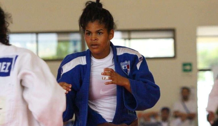 2- Candelo comenzó a practicar deportes a los 8 años. 2- Candelo comenzó a practicar deportes a los 8 años. COP