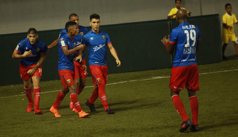 Jugadores de Plaza Amador. Anayansi Gamez