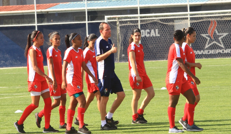 Kenneth Zseremeta durante el entrenamiento en el Cascarita Tapia. Foto Anayansi Gamez Kenneth Zseremeta durante el entrenamiento en el Cascarita Tapia. Foto Anayansi Gamez