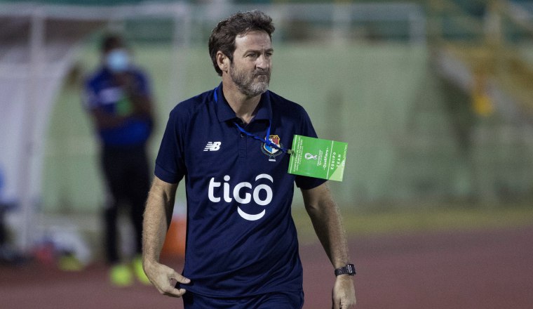 42418625.jpg Thomas Christiansen, técnico de El Salvador. Foto:@Fepafut