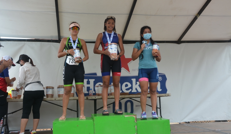 Podium de las juveniles en Pedasí. Podium de las juveniles en Pedasí. Cristian Howell