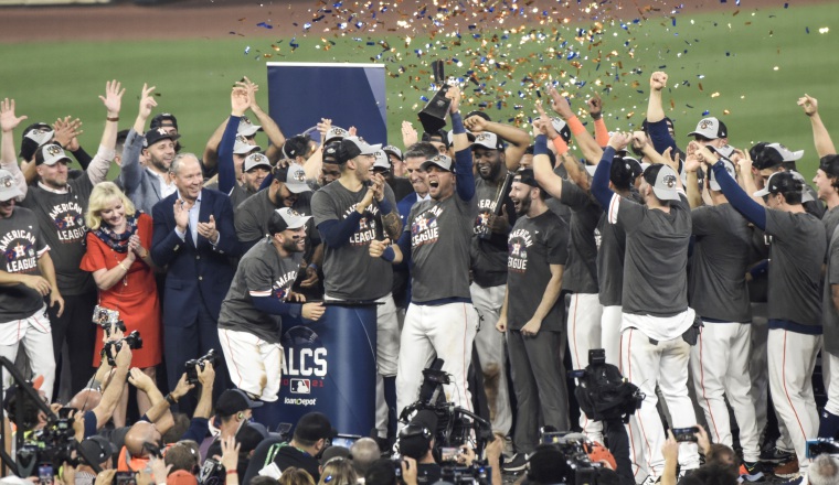 Astros de Houston, festejan el banderín de la Americana Astros de Houston, festejan el banderín de la Americana Foto:EFE