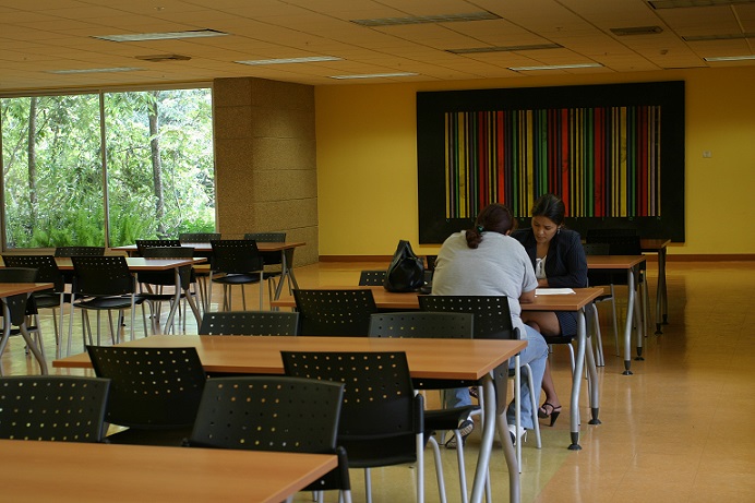 Anualmente hay más de 100 mil consultas en la Biblioteca Nacional, Binal. Foto: Panamá América. Anualmente hay más de 100 mil consultas en la Biblioteca Nacional, Binal. Foto: Panamá América.