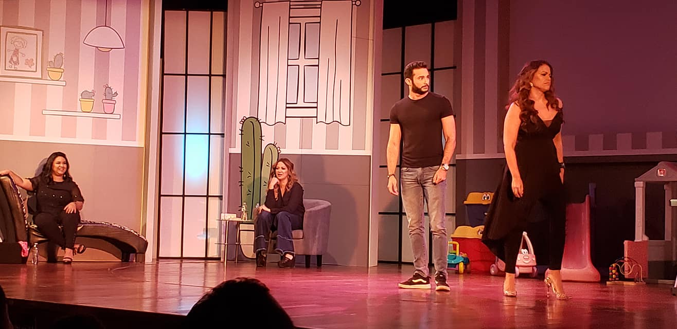 Comedia "Confesiones de mamás desesperadas", en cartelera en Teatro En Círculo. Foto: Facebook Comedia "Confesiones de mamás desesperadas", en cartelera en Teatro En Círculo. Foto: Facebook