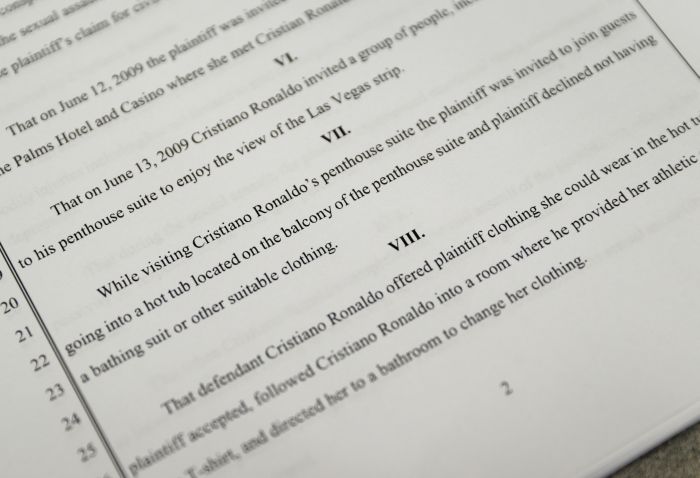 Un documento judicial presenta acusaciones contra Cristiano Ronaldo. Foto AP Un documento judicial presenta acusaciones contra Cristiano Ronaldo. Foto AP