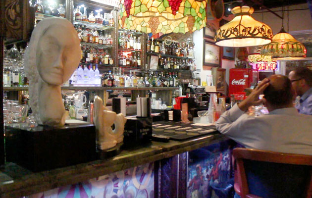 CubaOcho bar, escenario, centro cultural, galería y más. Foto/Dahlia Ferrer