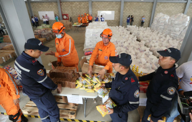 Guaidó califica de crimen lesa humanidad impedir ingreso de ayuda humanitaria Autoridades organizan en Cúcuta la ayuda humanitaria a Venezuela. Foto: EFE.
