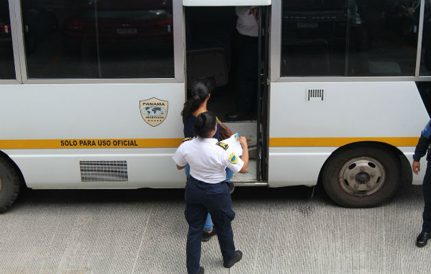 El operativo realizado por funcionarios del Servicio Nacional de Migración y la Policía Nacional lo realizaron en Centenial y Los Andes. El operativo realizado por funcionarios del Servicio Nacional de Migración y la Policía Nacional lo realizaron en Centenial y Los Andes.