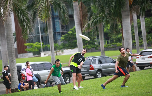 Frisbee crece en Panamá. Foto: Anayansi Gamez Frisbee crece en Panamá. Foto: Anayansi Gamez