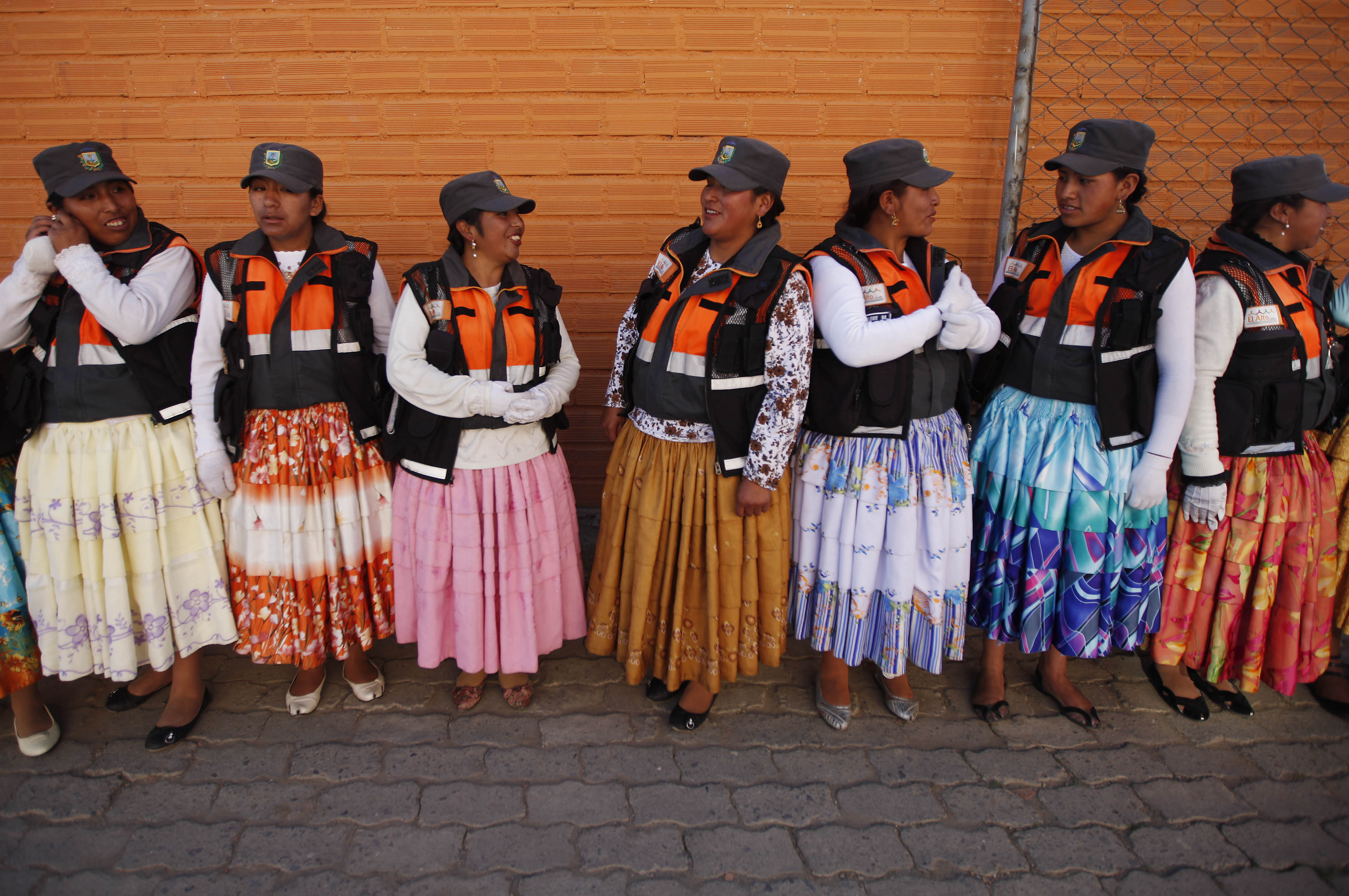 Cholitas del Tránsito durante entrenamiento. Foto/AP<br>