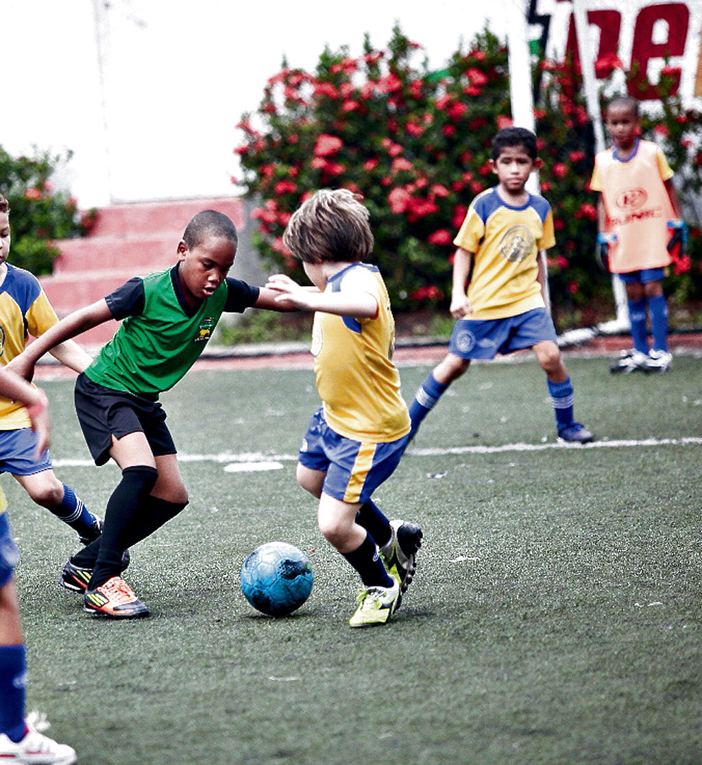 Partido de campeonato entre Fútbol Once y Gol de Oro en la sub-7.()