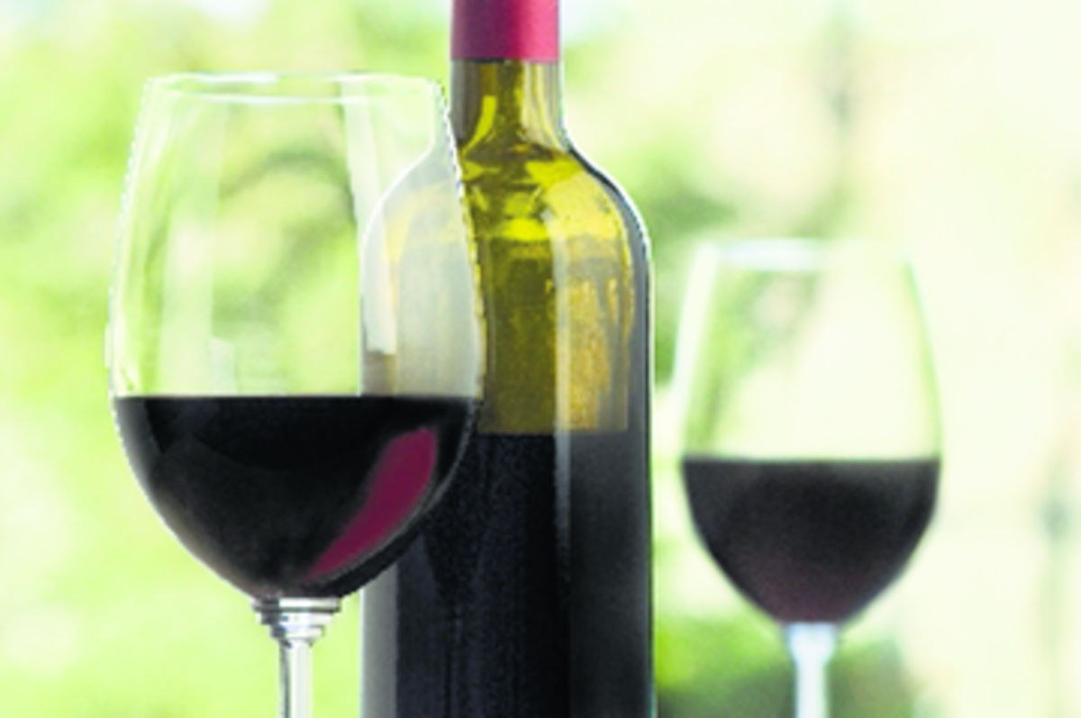 La temperatura ambiente para un vino es la existente en la bodega (16 a 18 grados), no la del restaurante.(Temperatura correcta)