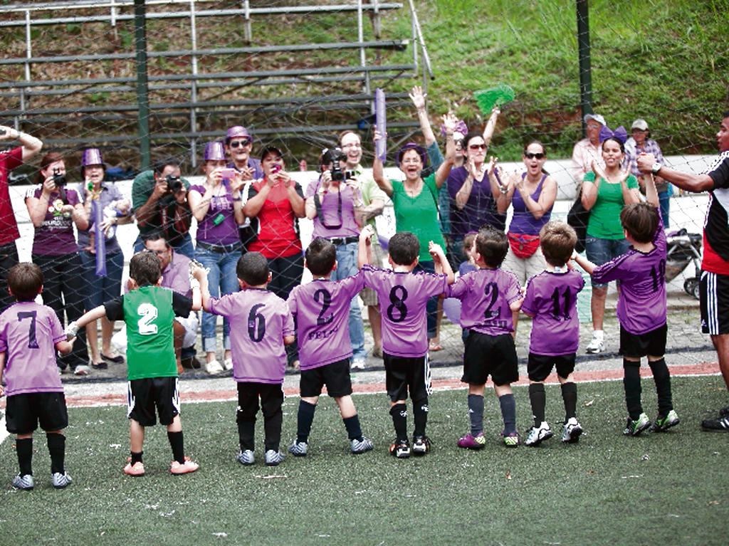 Presentación del equipo Gol de Oro ante la fanáticada.()