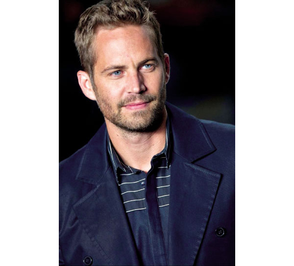 Fallece Paul Walker a los 40 años.<br>