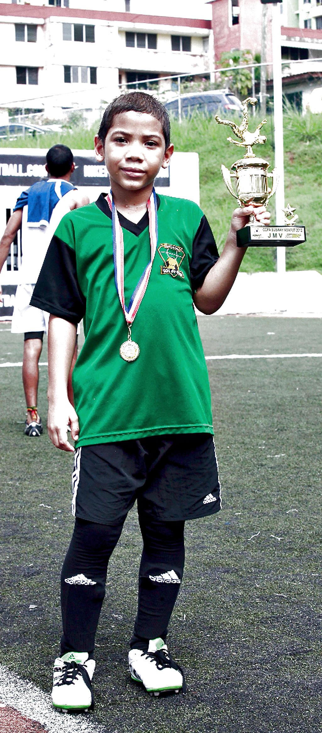 Inicié a jugar fútbol en el 2010()
