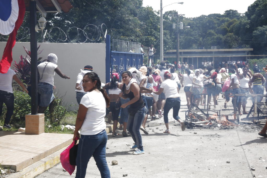 las reclusas amotinadas. Foto/Alcides Reodríguez<br>