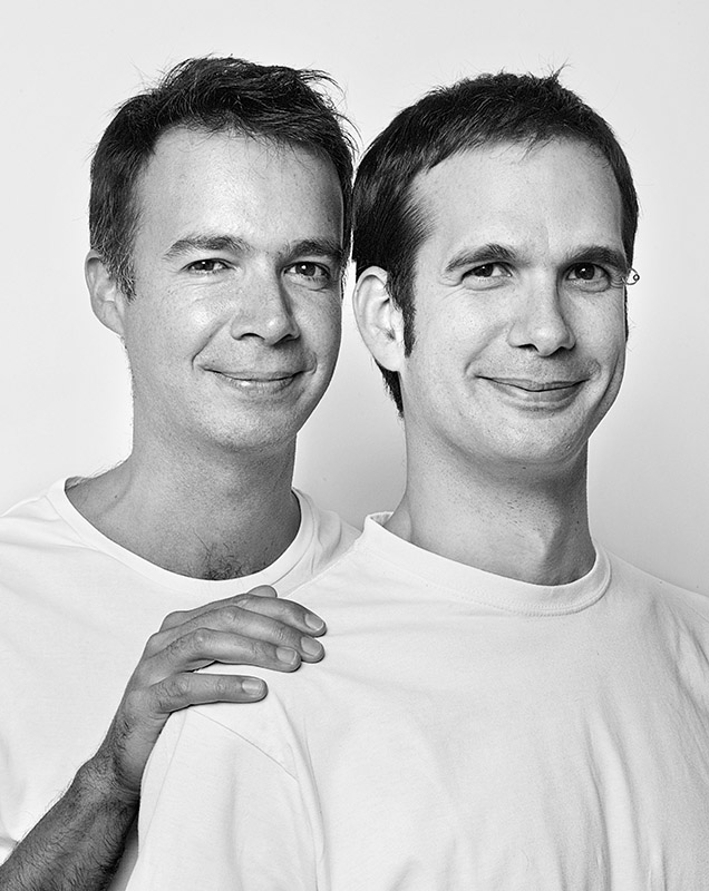 Nuno Filipe Mendes Godhino y Miguel Gonçalo Costa Silvestre Lisboa Portugual 2010. Foto/Francois Hollande<br>