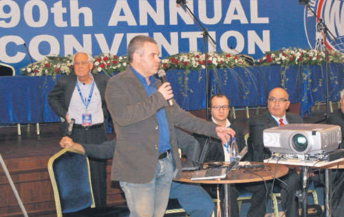 <p>Primer día. Gilberto Jesús Mendoza preside el evento. </p>