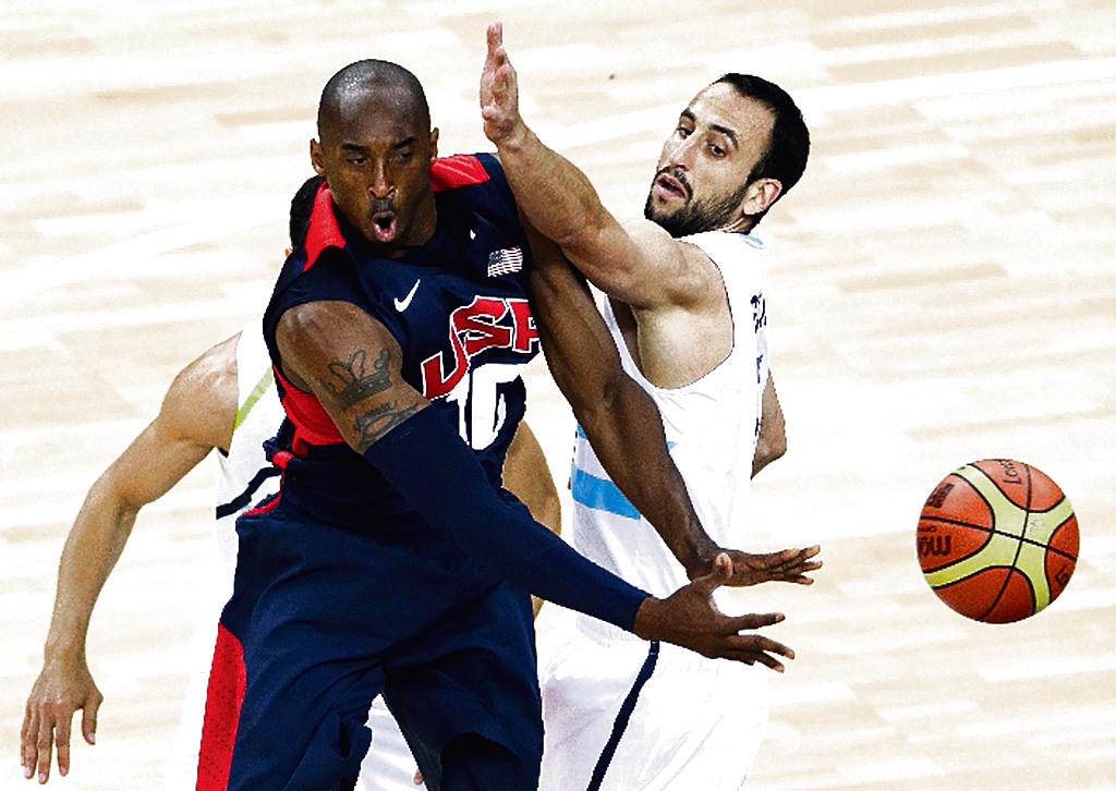 Habilidoso. Kobe Bryant (izq.) mostró su clase.(AP)