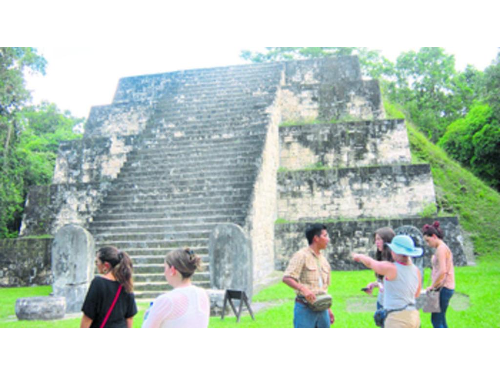 Las pirámides gemelas fueron creadas para observar la salida del sol y reconocer la época del año.