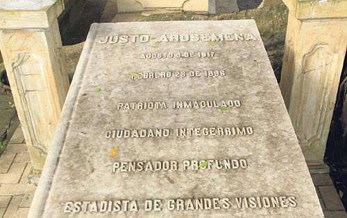<p>Prócer. Sepultura de Justo Arosemena.</p>