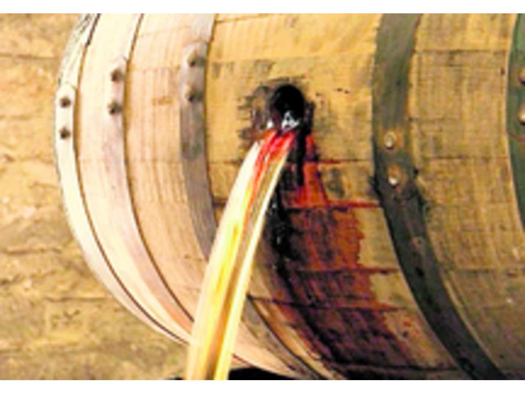 A diferencia que en los vinos tradicionales, las barricas (botas) andaluzas tienen más valor mientras más uso se les ha dado y son luego utilizadas para envejecer los whiskies de Escocia e Irlanda.