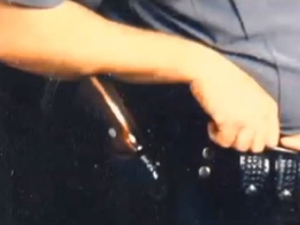 El arma que le robaron a Stephen Amaral, la cual pretendia rejalarsela a sus nietos.<br>