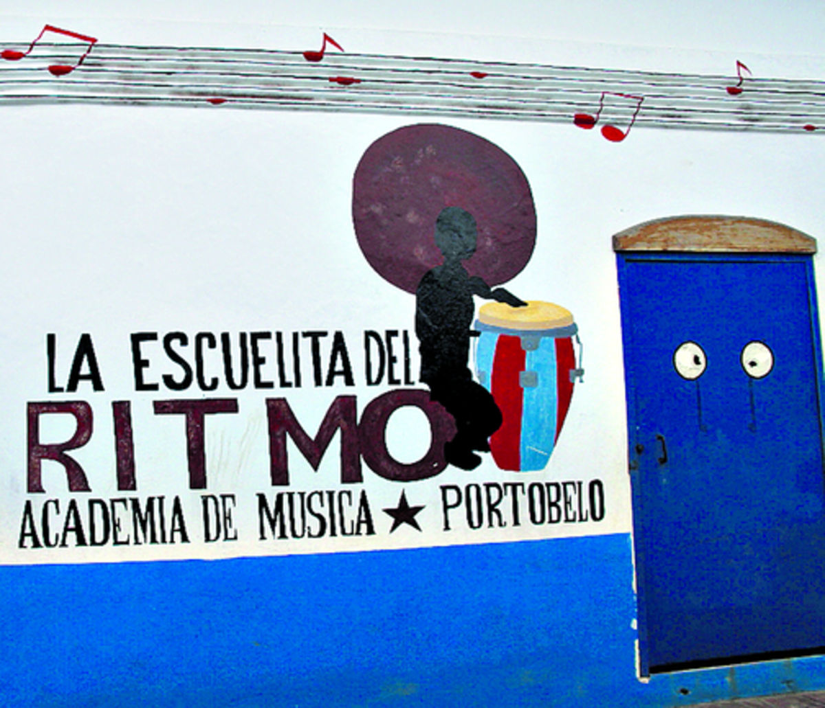 En el poblado existen academias de música para los pobladores.
