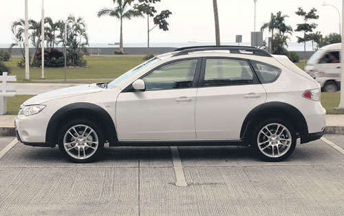 <p>Dimensiones. El Impreza XV mide 4.4 metros de largo , 1.7 de ancho y 1.5 de alto.</p>