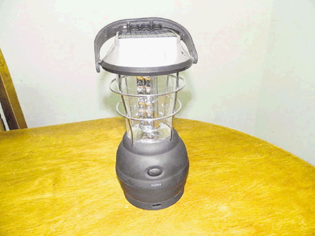 Los faros solares son muy gustados porque tienen gran alcance en zonas oscuras.()