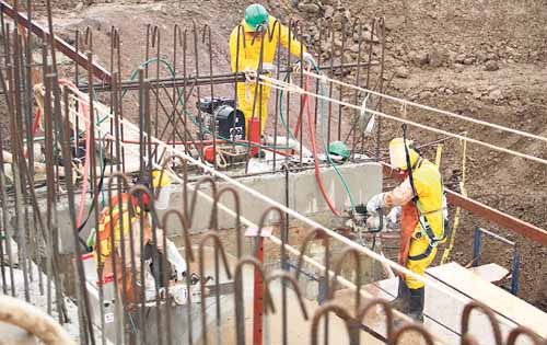<p>Labor. Los trabajos empezaron a las 6:00 de la mañana.</p>