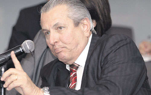 <p>Ricardo Quijano</p>
