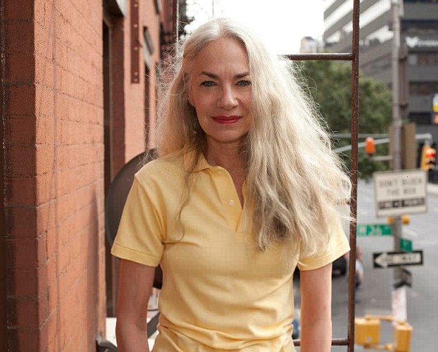 Modelo de 60+ años, Jacky<br>