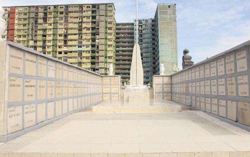 <p>Recuerdo. Mausoleo a los Soldados de la Independencia.</p>