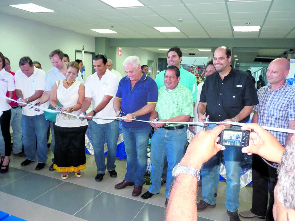 Apertura. El mandatario inauguró ayer la esperada obra.()