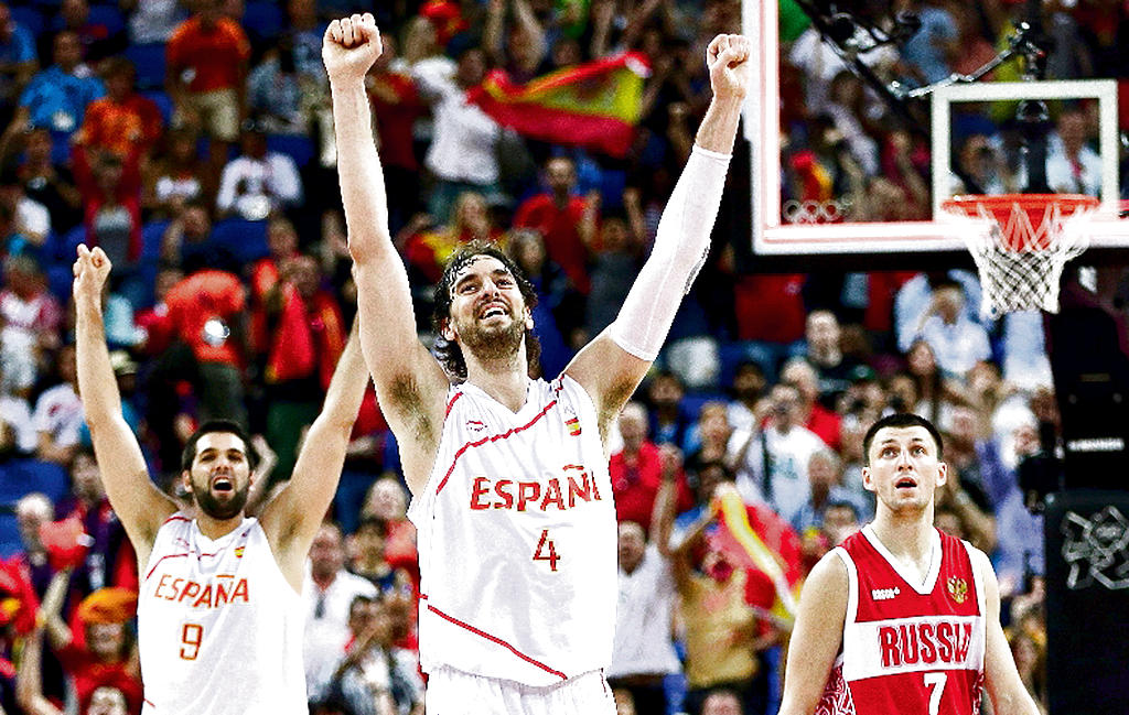 Festejo. Pau Gasol celebra la clasificación de España.(AP)