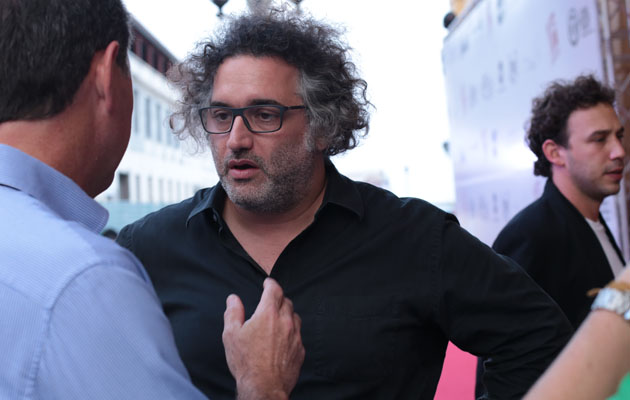 Director Abner Benaim (c).