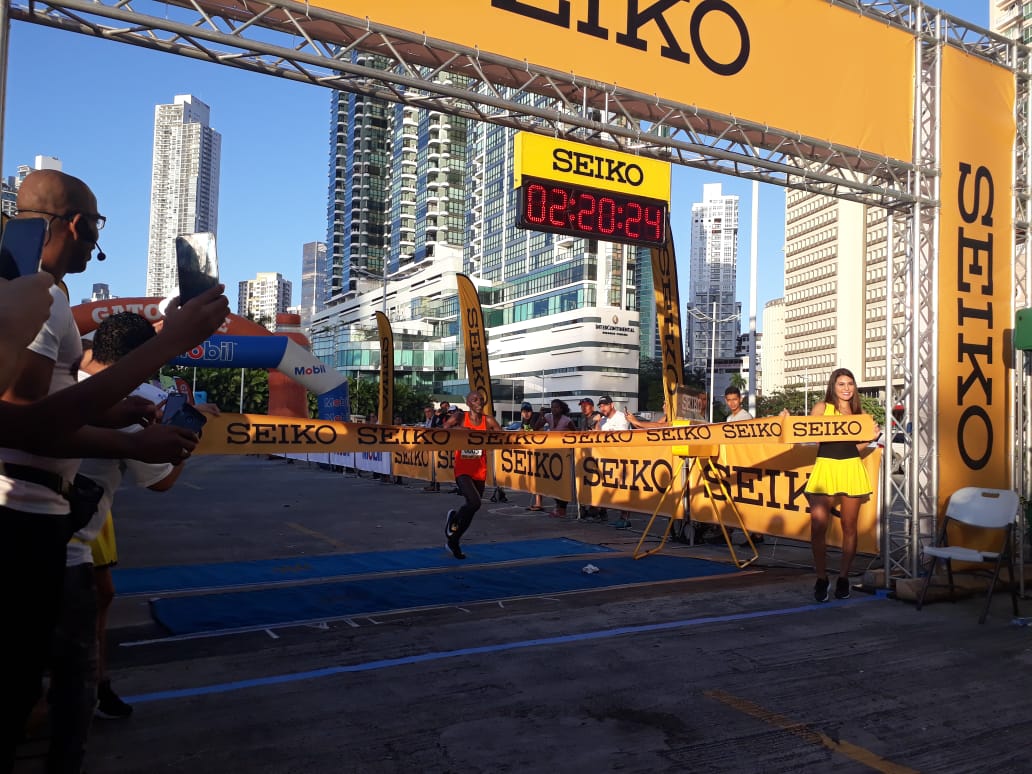 la XLII Maratón de Panamá participaron 1,600 corredores de 43 países entre ellos más de 500 panameños. Foto/Aurelio Martínez la XLII Maratón de Panamá participaron 1,600 corredores de 43 países entre ellos más de 500 panameños. Foto/Aurelio Martínez