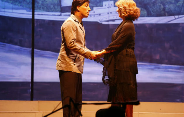 en 'Panama the musical', puesta en escena en inglés. Foto: Josué Arosemena Leonte Bordanea y Gaby Gnazzo en 'Panama the musical', puesta en escena en inglés. /Foto: Josué Arosemena.