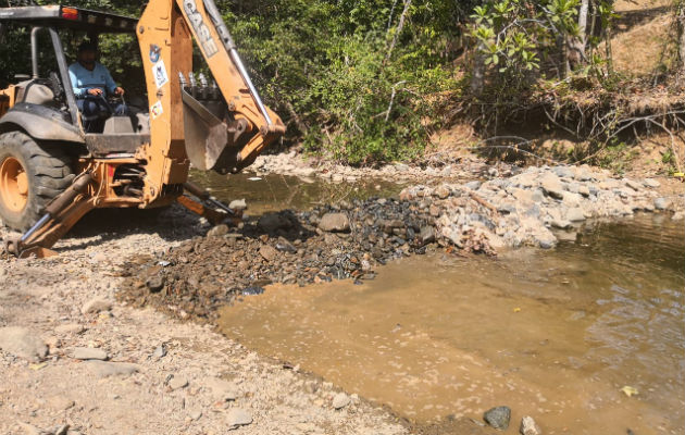 Toma de agua en la planta de Macaracas, Los Santos. Foto: Cortesía Toma de agua en la planta de Macaracas, Los Santos. Foto: Cortesía